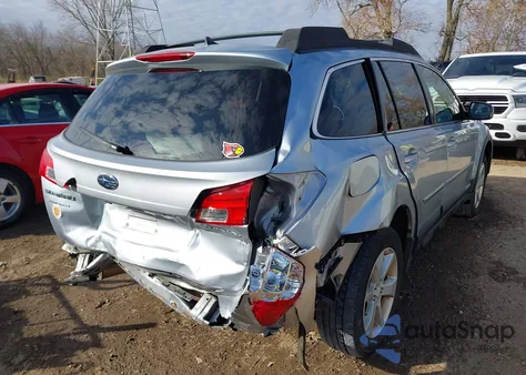 2014 Subaru Outback 2.5I Premium из США, поврежденный, VIN 4S4BRCCC2E3243946